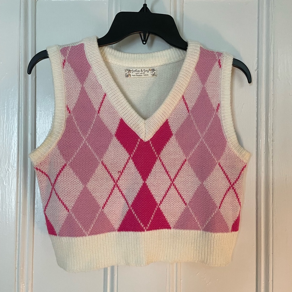 pink vest